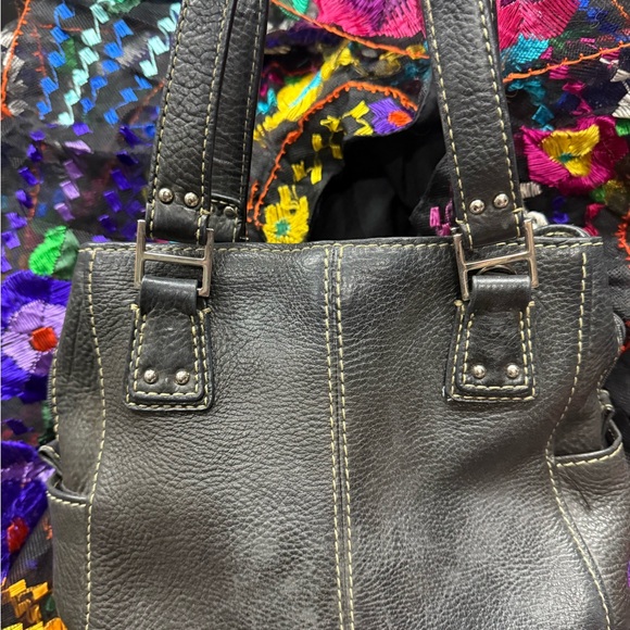 EUC Fossil Classic Black Leather Tote Bag - Versatile Everyday Carry main image 0